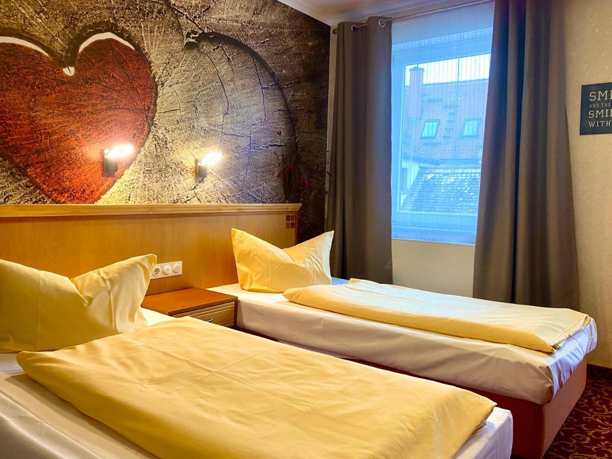 Отель Querfurter Hof Экстерьер фото