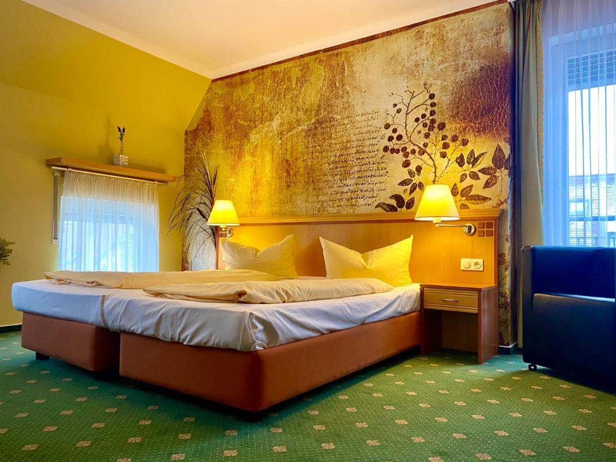Отель Querfurter Hof Экстерьер фото