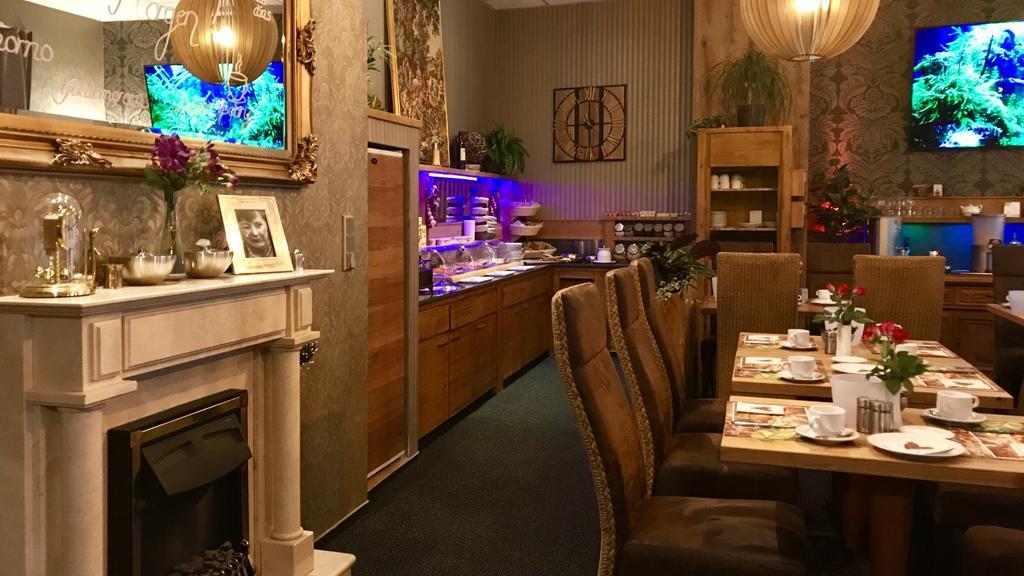 Отель Querfurter Hof Экстерьер фото